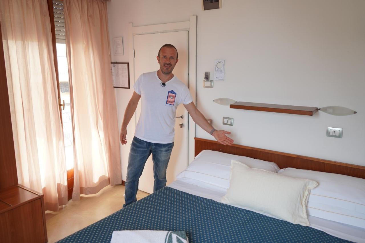 Giovanna Regina Hotel Gabicce Mare Εξωτερικό φωτογραφία